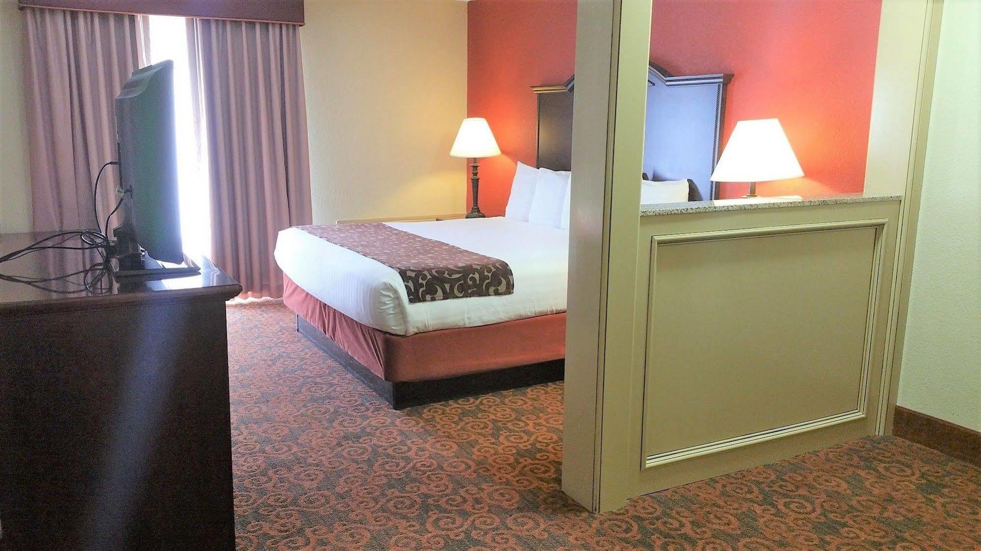 Governors Suites Hotel Oklahoma City Airport Area Buitenkant foto